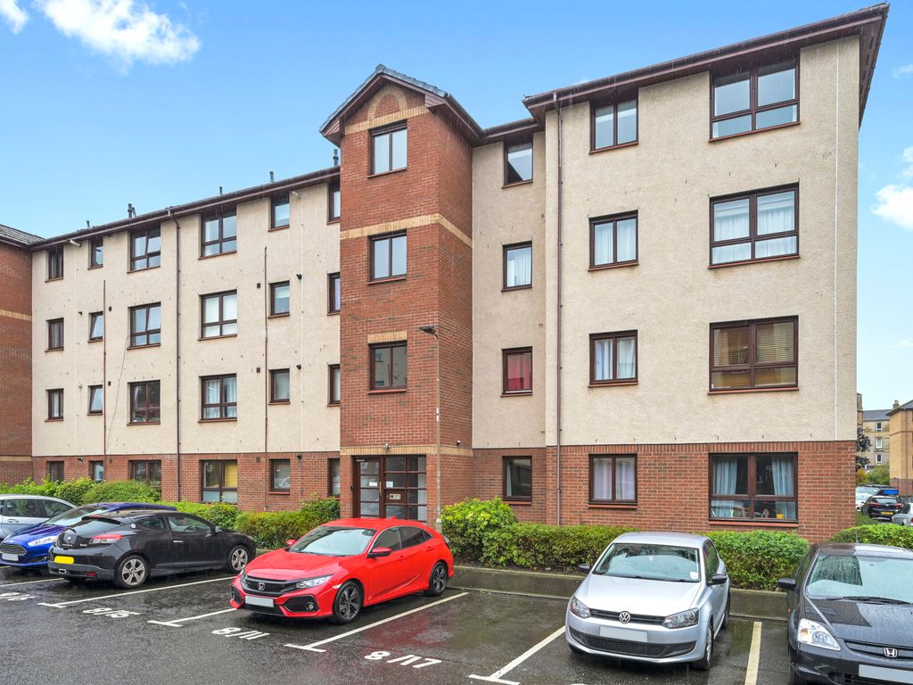 2 bed flat for sale in 8/15 Harrismith Place, Abbeyhill, Edinburgh EH7, £180,000