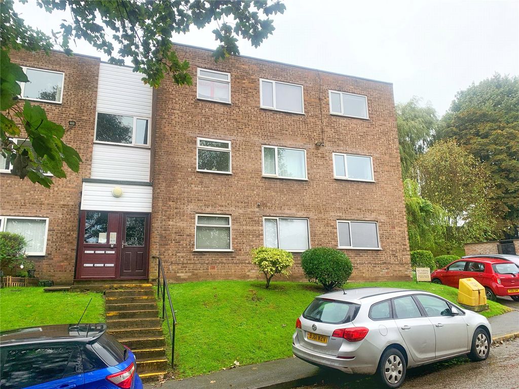 2 bed flat for sale in Heywood Court, Rhodes, Middleton, Manchester M24, £105,000