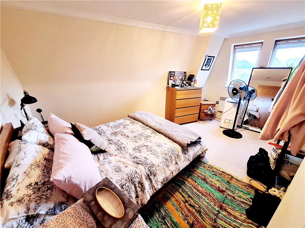 2 bed flat for sale in Rhydypenau Road, Cyncoed, Cardiff CF23, £230,000