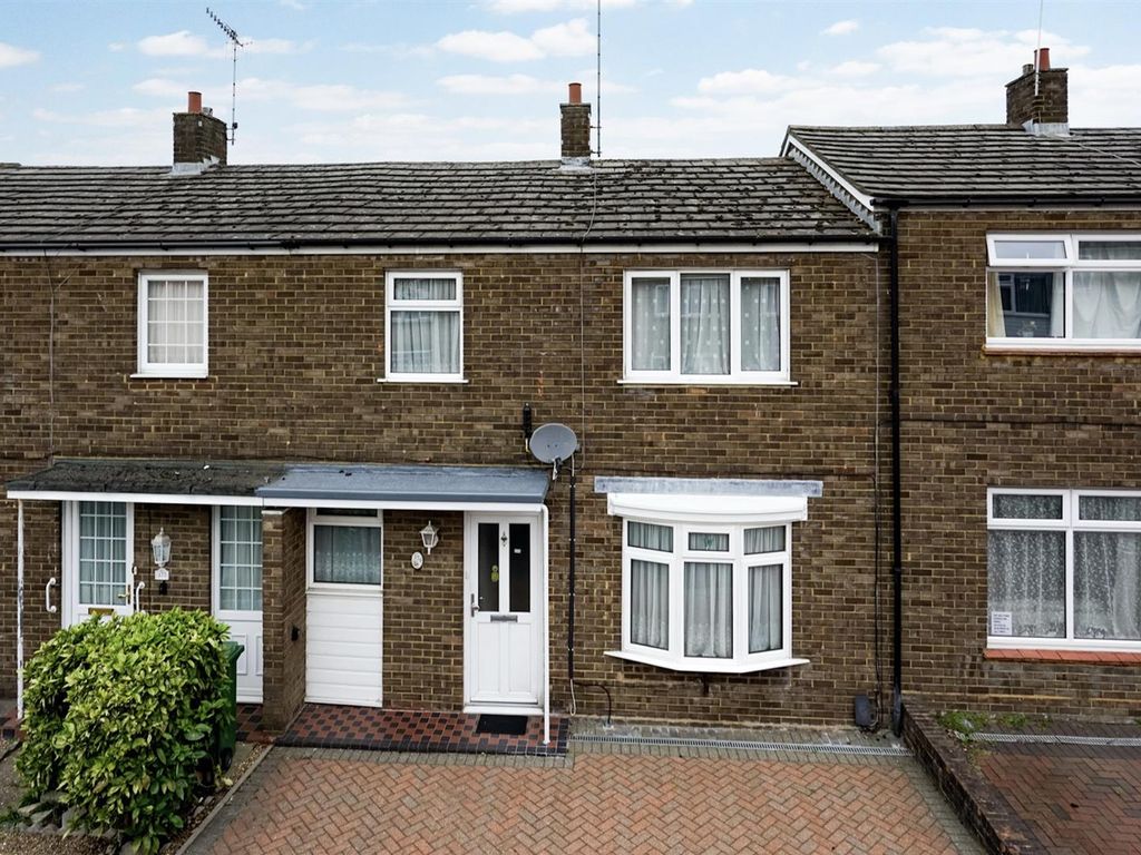 3 bed terraced house for sale in Jupiter Drive, Hemel Hempstead, Hertfordshire HP2, £325,000