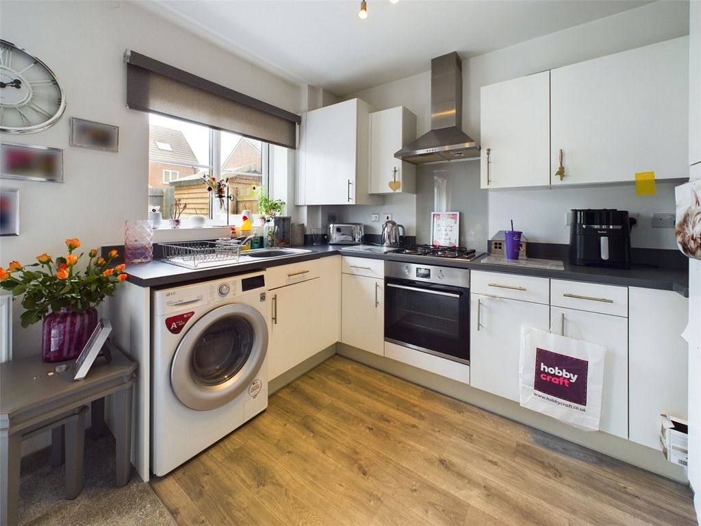 1 bed maisonette for sale in Montagu Place, Tuffley, Gloucester, Gloucestershire GL4, £35,000