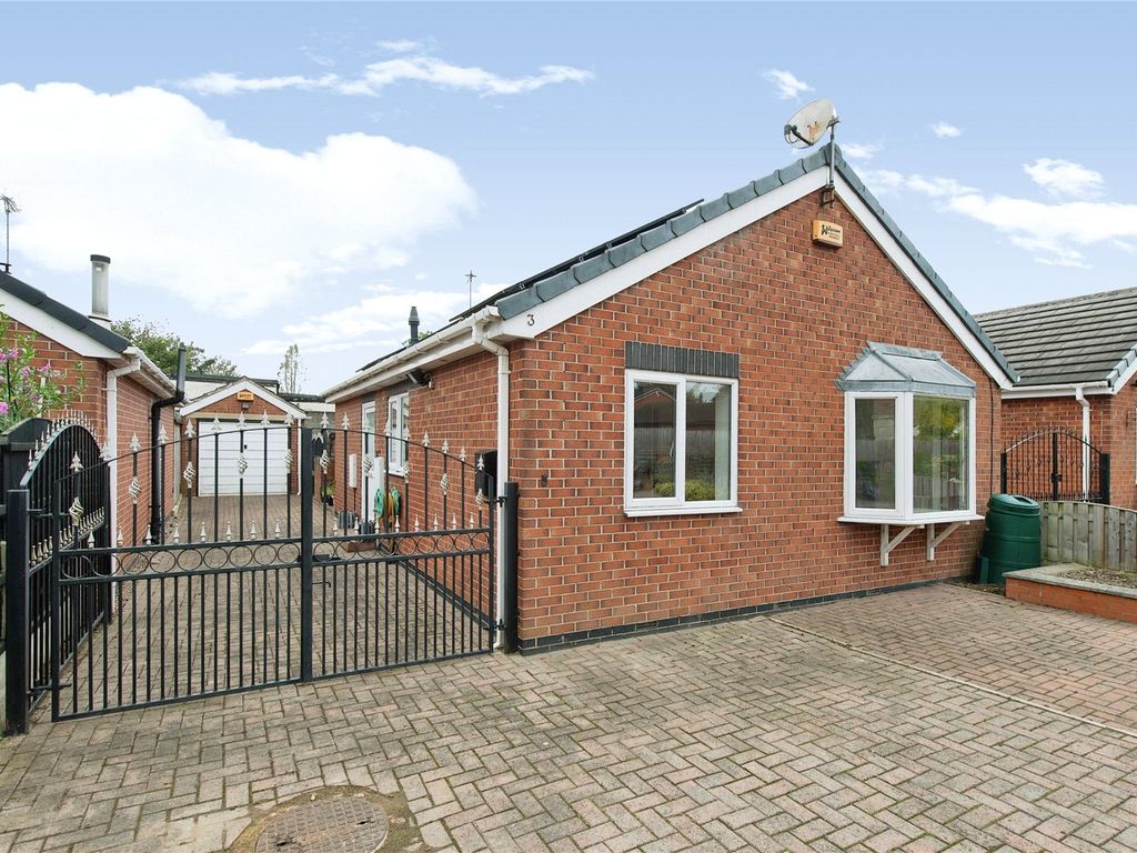 2 bed bungalow for sale in Carlton Gardens, Normanton, West Yorkshire WF6, £199,500