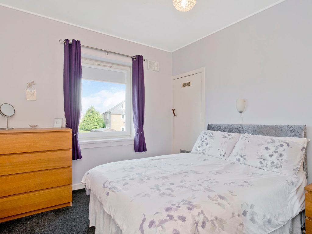 4 bed flat for sale in 42 Colinton Mains Place, Edinburgh EH13, £225,000