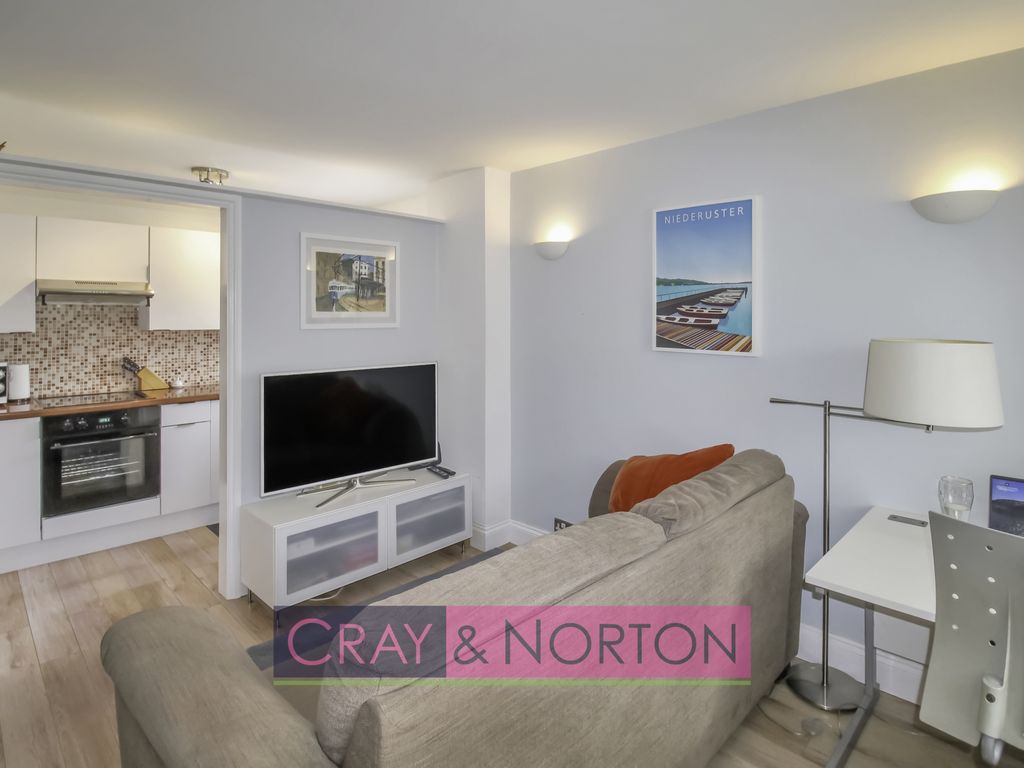 1 bed terraced house for sale in Adams Way, Croydon CR0, £325,000