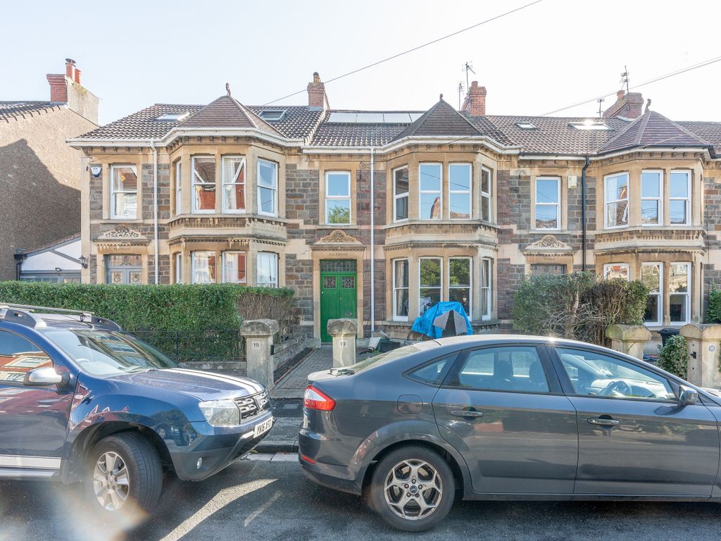 1 bed flat for sale in Calcott Road, Knowle, Bristol BS4, £210,000