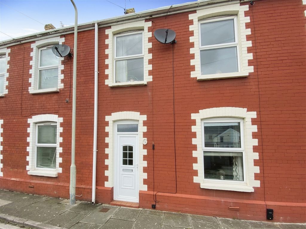3 bed terraced house for sale in Vintin Terrace, Porthcawl CF36, £220,000