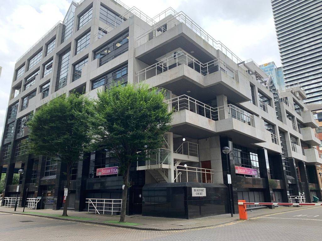 Commercial property for sale in 4 Beaufort Court, Admirals Way, London E14, £1,500,000