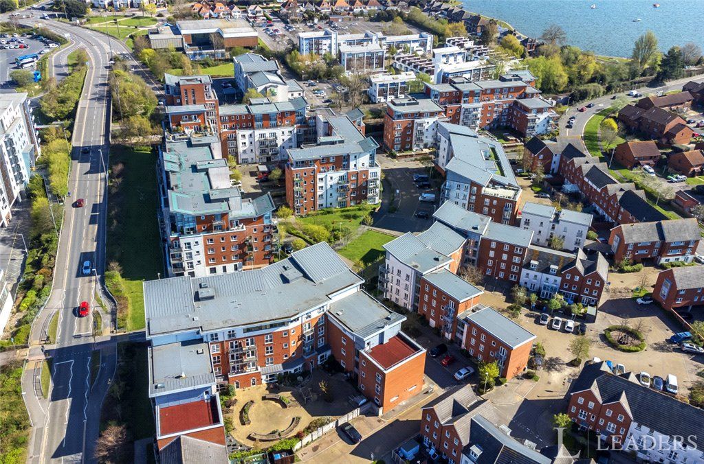 2 bed flat for sale in Avenel Way, Poole BH15, £229,950