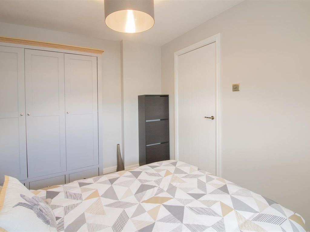 3 bed detached house for sale in Glasfryn, Blackwood NP12, £250,000