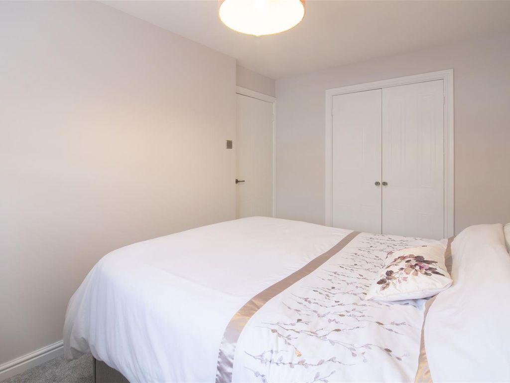 3 bed detached house for sale in Glasfryn, Blackwood NP12, £250,000