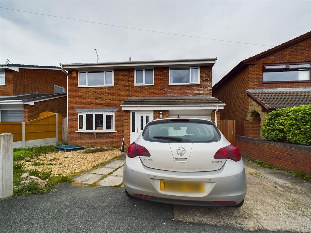 4 bed detached house for sale in Turner Close, Wrexham LL13, £270,000