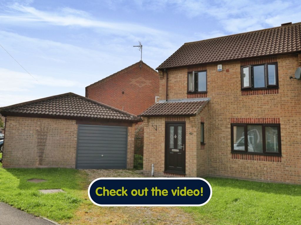 3 bed detached house for sale in Brandon Way, Kingswood, Hull HU7, £160,000