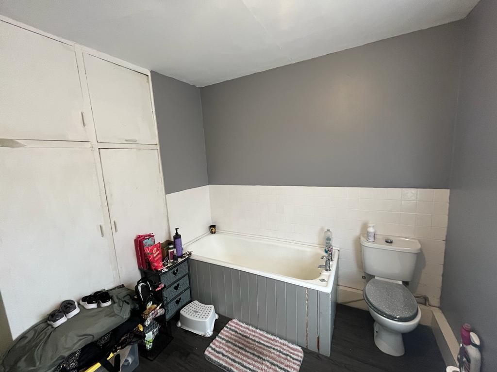 2 bed terraced house for sale in Urban Road, Doncaster DN4, £72,000