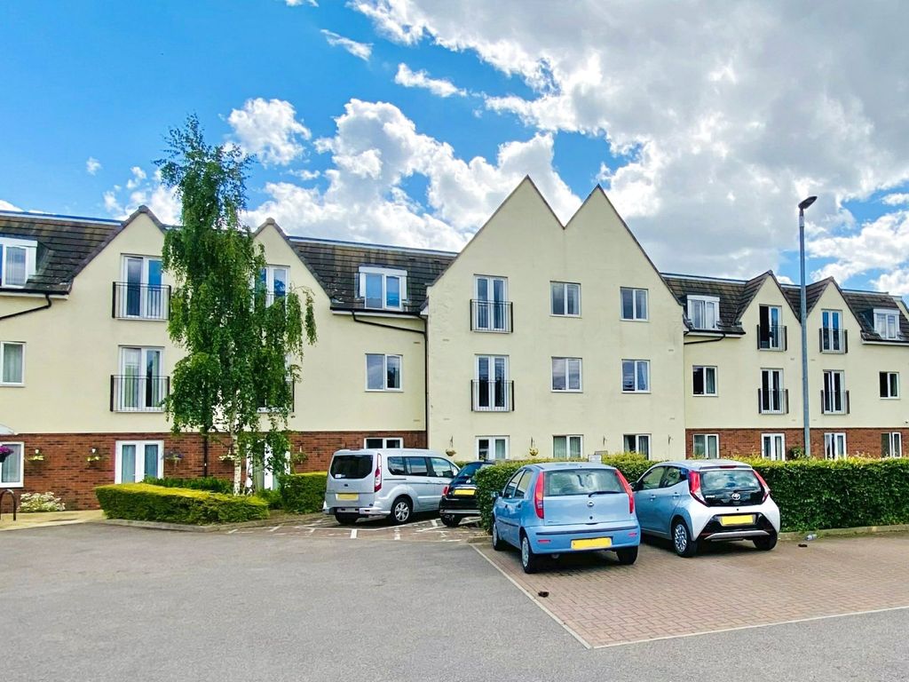 1 bed flat for sale in Phoenix House, Swallows Meadow, Shirley B90, £130,000