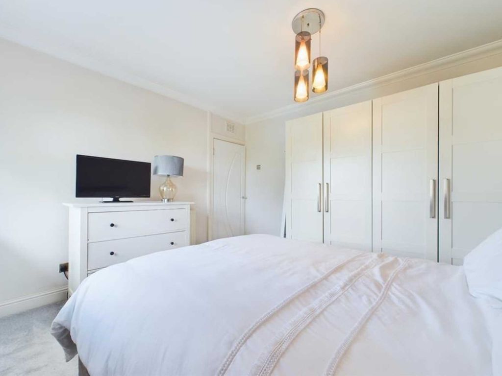 3 bed flat for sale in Rockburn Crescent, Bellshill ML4, £85,000
