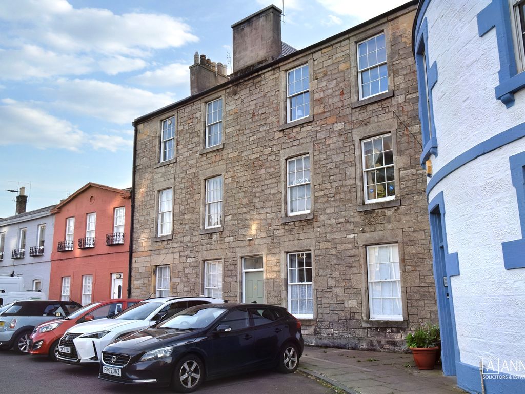 2 bed flat for sale in 9/4 Adelphi Place, Portobello EH15, £190,000