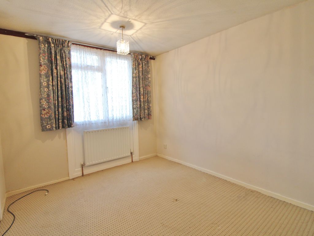 3 bed maisonette for sale in Buckland Path, Portsmouth PO2, £169,995