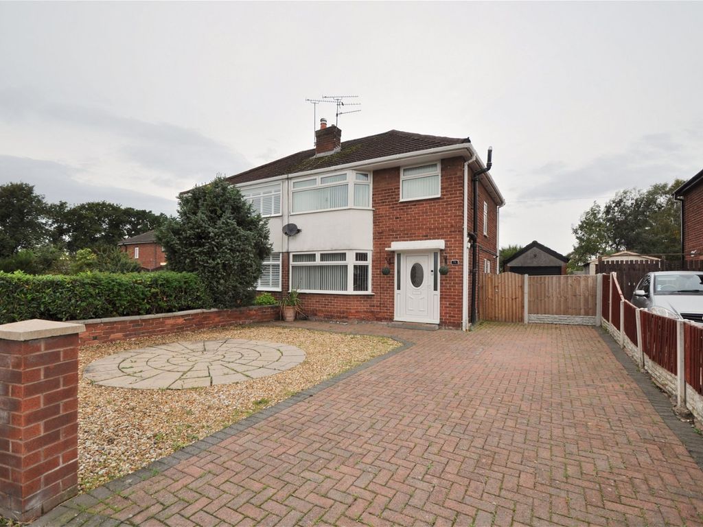 3 bed semi-detached house for sale in Underwood Drive, Whitby, Ellesmere Port CH65, £245,000
