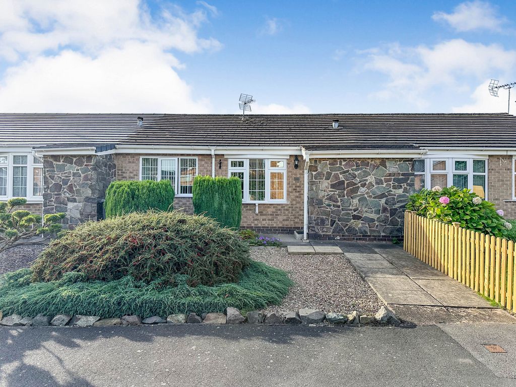 2 bed bungalow for sale in Chitterman Way, Markfield LE67, £200,000