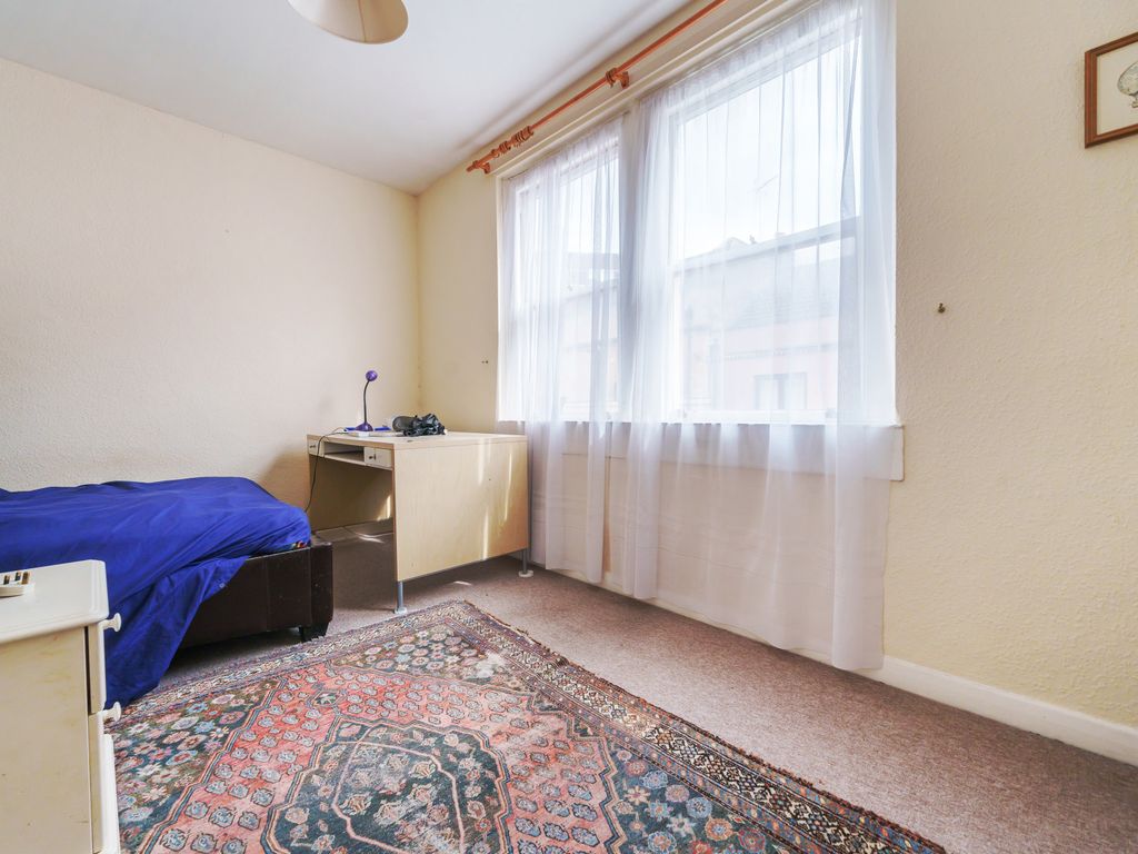 2 bed flat for sale in Morford Street, Bath, Somerset BA1, £240,000