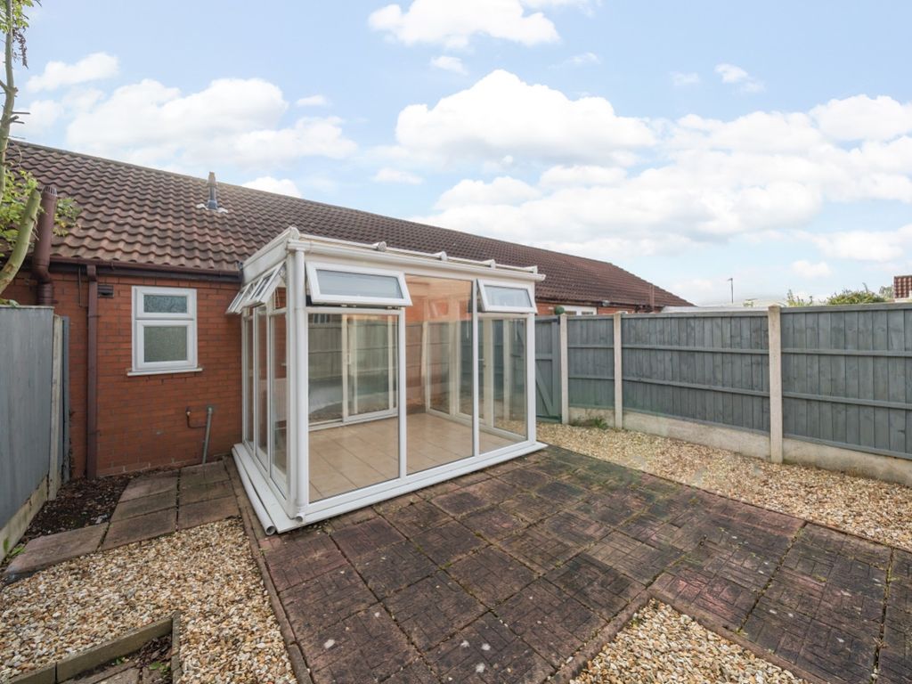 1 bed semi-detached bungalow for sale in Elsham Crescent, Lincoln, Lincolnshire LN6, £140,000