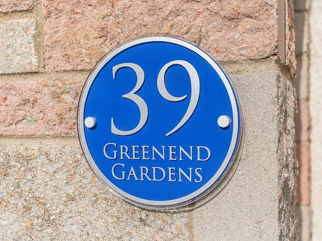 3 bed detached house for sale in Greenend Gardens, Liberton, Edinburgh EH17, £280,000