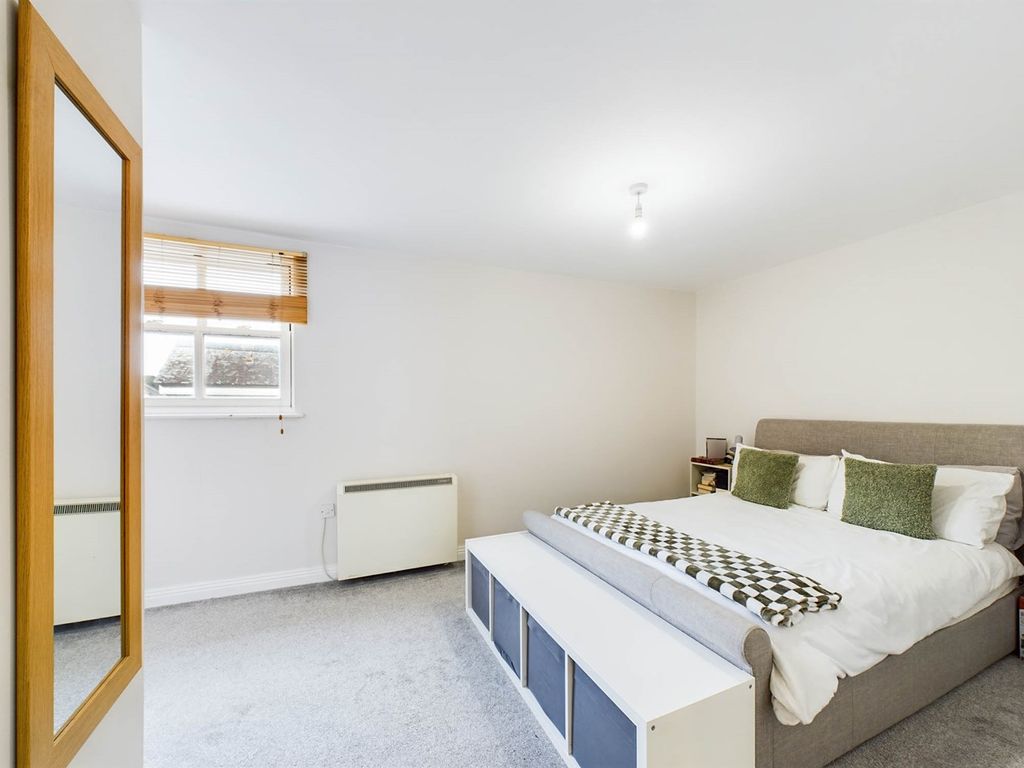 1 bed flat for sale in Kings Market, Kingsbridge TQ7, £134,950