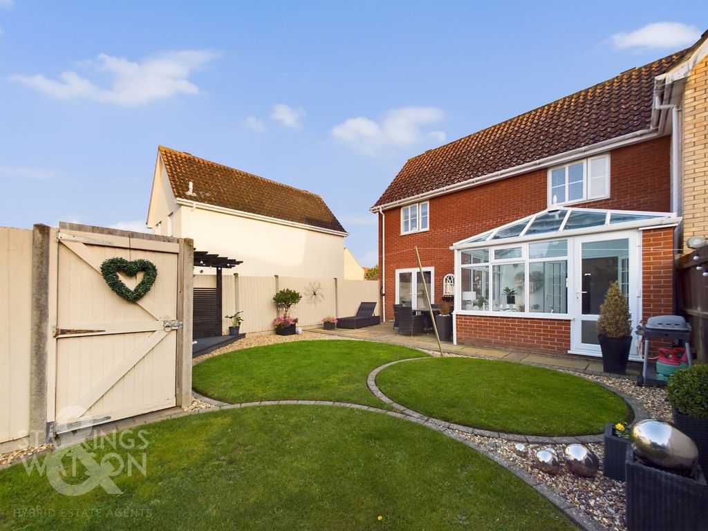 3 bed semi-detached house for sale in Field Acre Way, Long Stratton, Norwich NR15, £280,000