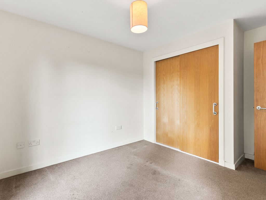 2 bed flat for sale in Pollokshaws Road, Shawlands, Glasgow G43, £120,000