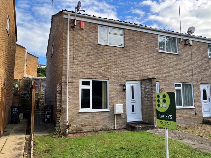 2 bed end terrace house for sale in Abbots Way, Yeovil BA21, £175,000