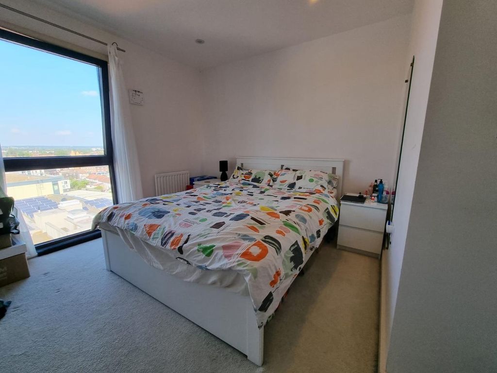 1 bed flat for sale in Fairbanks Court, Atlip Road, Wembley HA0, £329,000