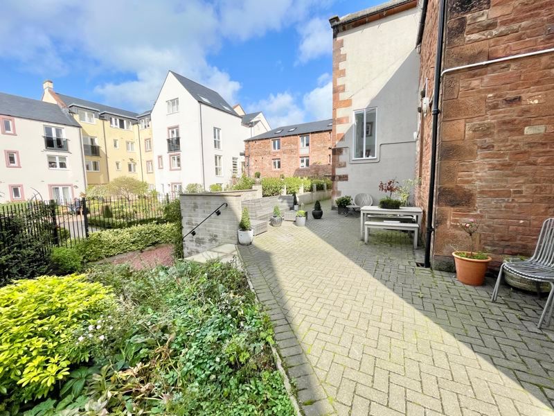 2 bed flat for sale in Friargate, Penrith CA11, £220,000