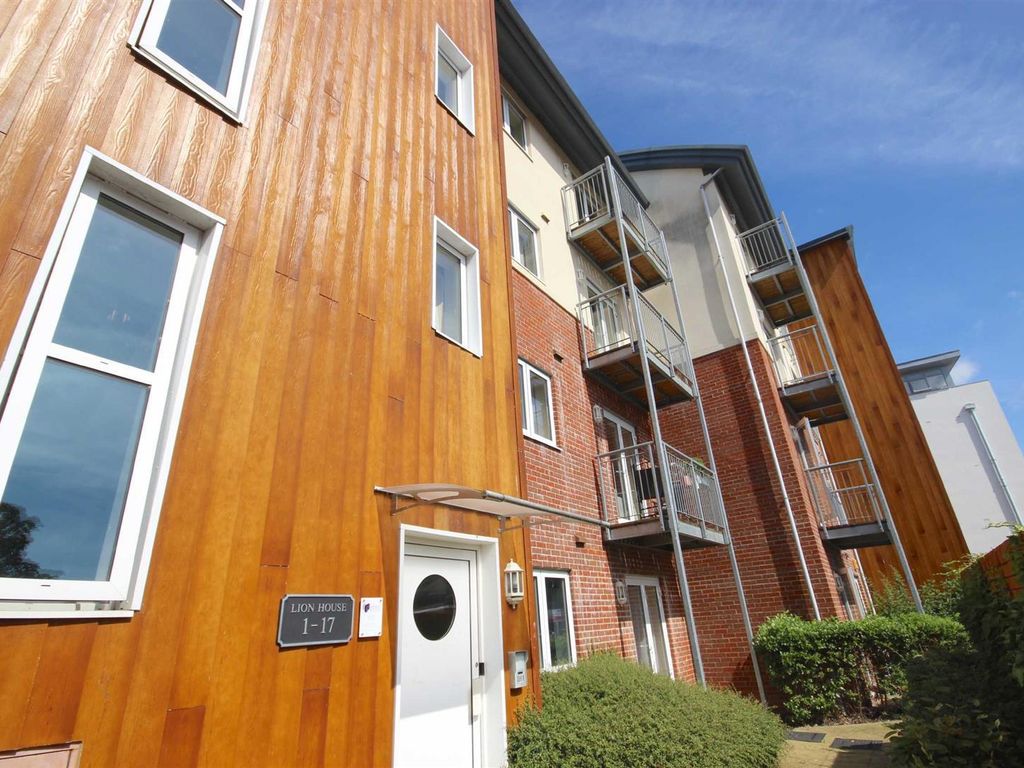 1 bed flat for sale in Lion House, Lion Terrace, Portsmouth PO1, £150,000