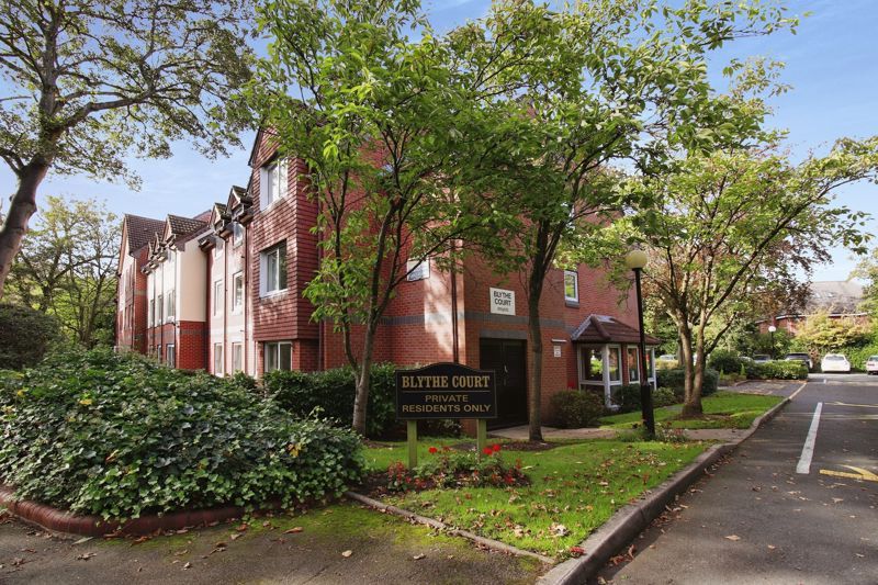 2 bed flat for sale in Blythe Court, Solihull B91, £100,000