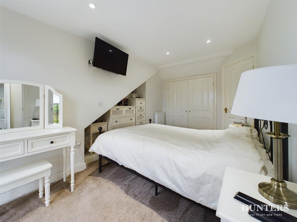 2 bed bungalow for sale in Fellside, Delves Lane, Consett DH8, £159,950