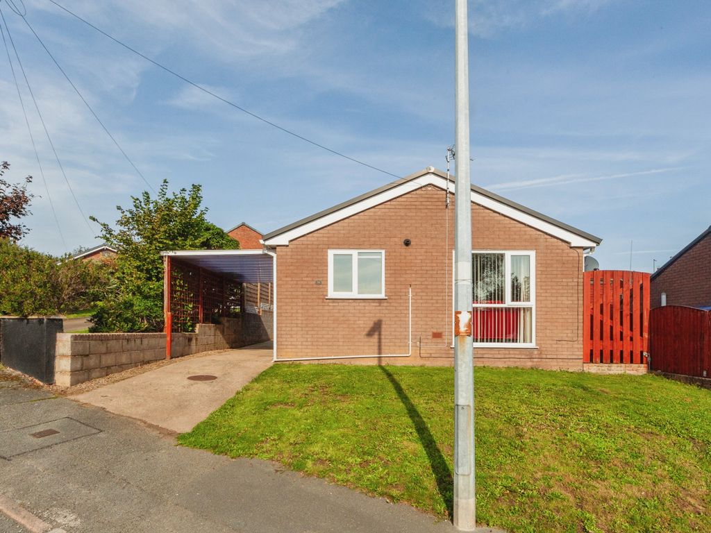 2 bed detached bungalow for sale in Woodland Drive, Flint CH6, £165,000