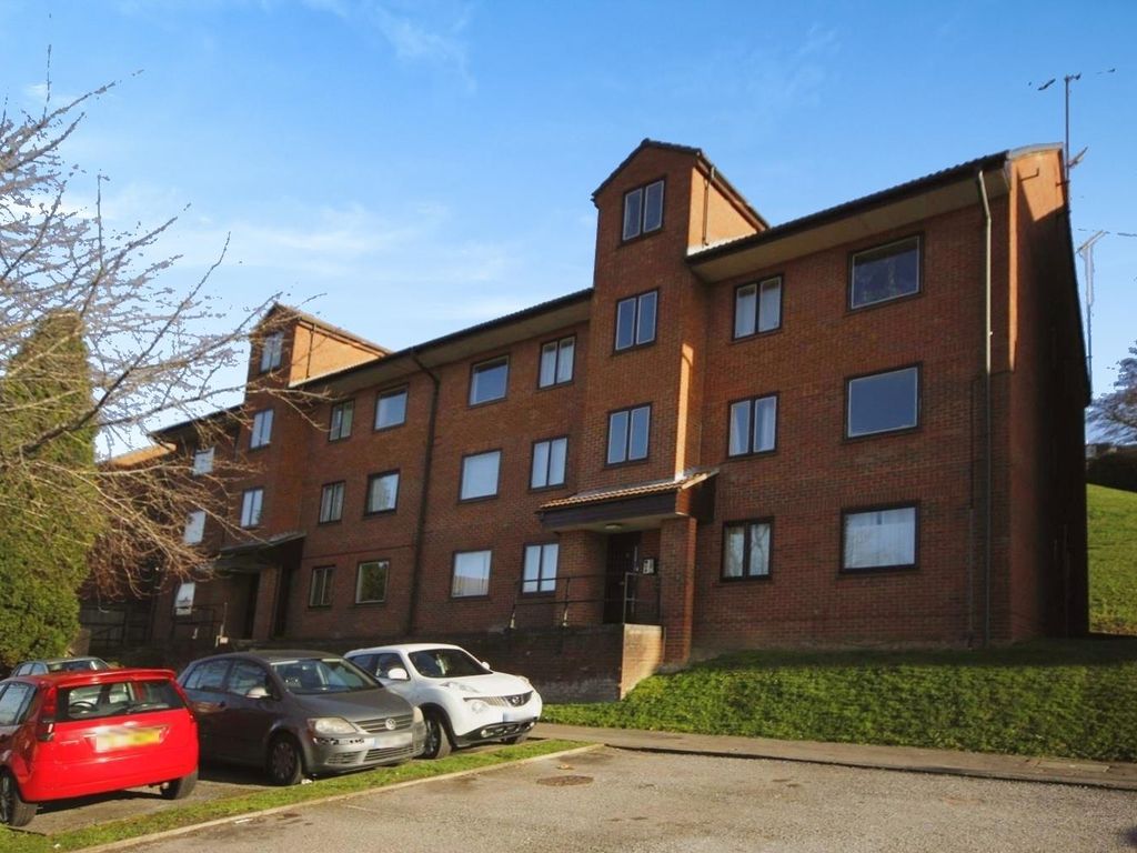 1 bed flat for sale in Tippett Rise, Reading RG2, £159,950