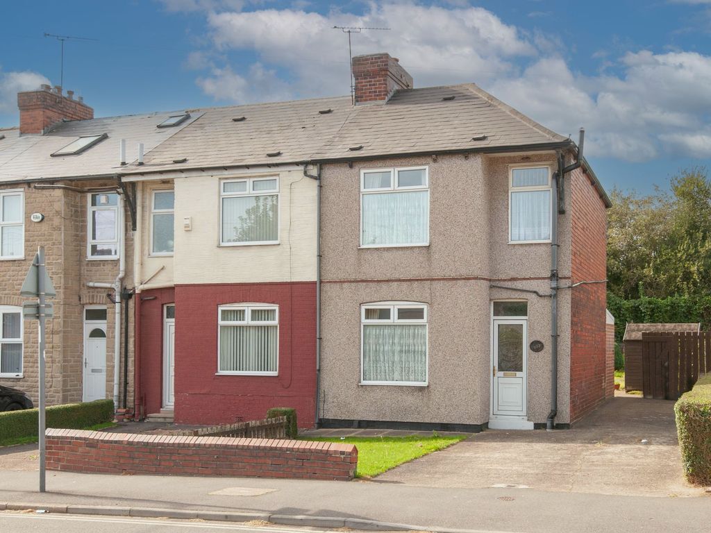 3 bed end terrace house for sale in Shiregreen Lane, Sheffield S5, £125,000
