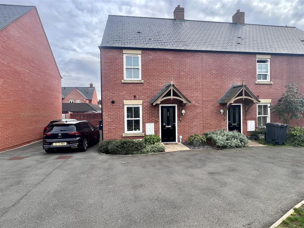 2 bed property for sale in Swan Lane, Roade, Northampton NN7, £137,500