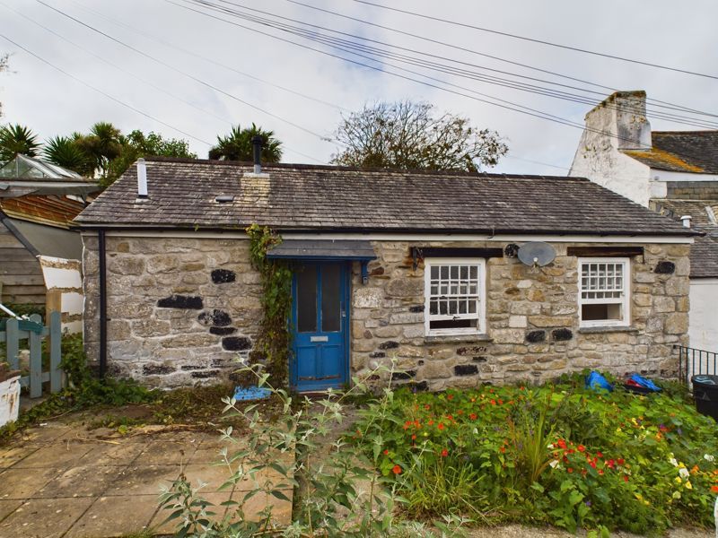 1 bed cottage for sale in The Terrace, Penryn TR10, £125,000