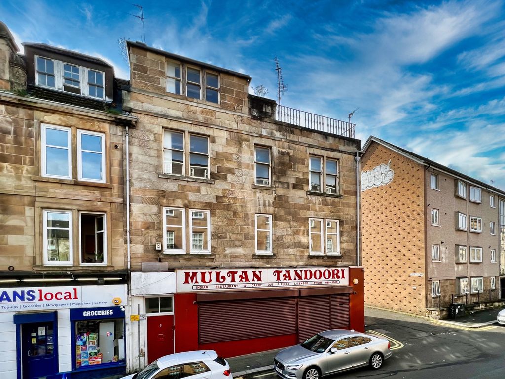 4 bed flat for sale in George Street, Paisley PA1, £79,995