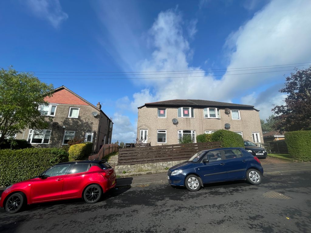 3 bed flat for sale in Croftside Avenue, Croftfoot, Glasgow G44, £65,000