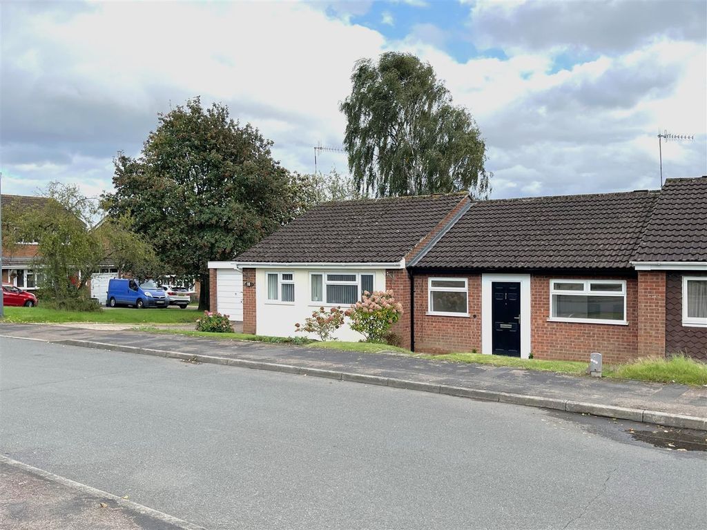 2 bed terraced bungalow for sale in Crane Close, Woodloes Park, Warwick CV34, £265,000