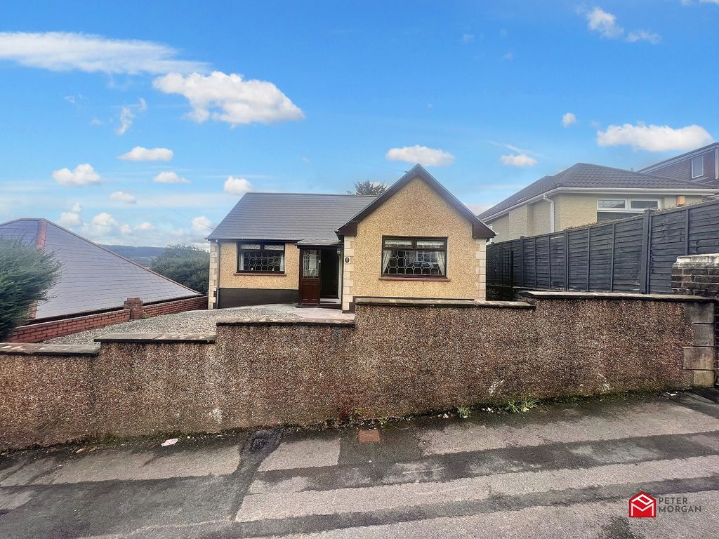 3 bed detached bungalow for sale in School Road, Maesteg, Bridgend. CF34, £220,000