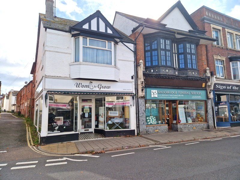 2 bed flat for sale in Exeter Road, Exmouth EX8, £179,950