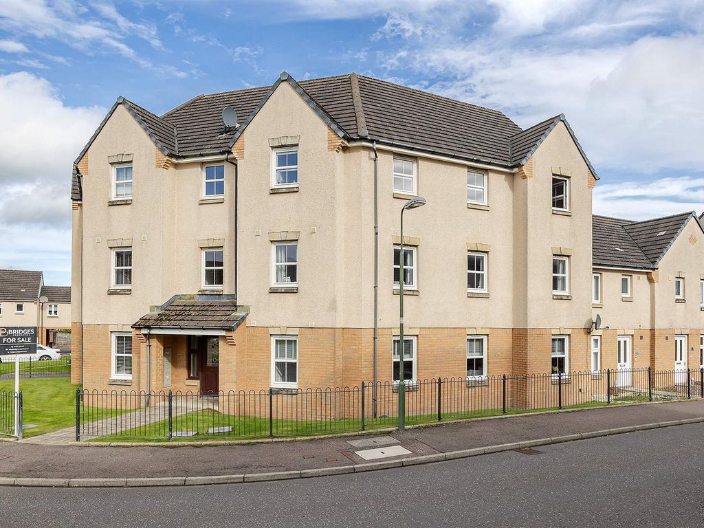 2 bed flat for sale in Russell Road, Bathgate EH48, £135,000