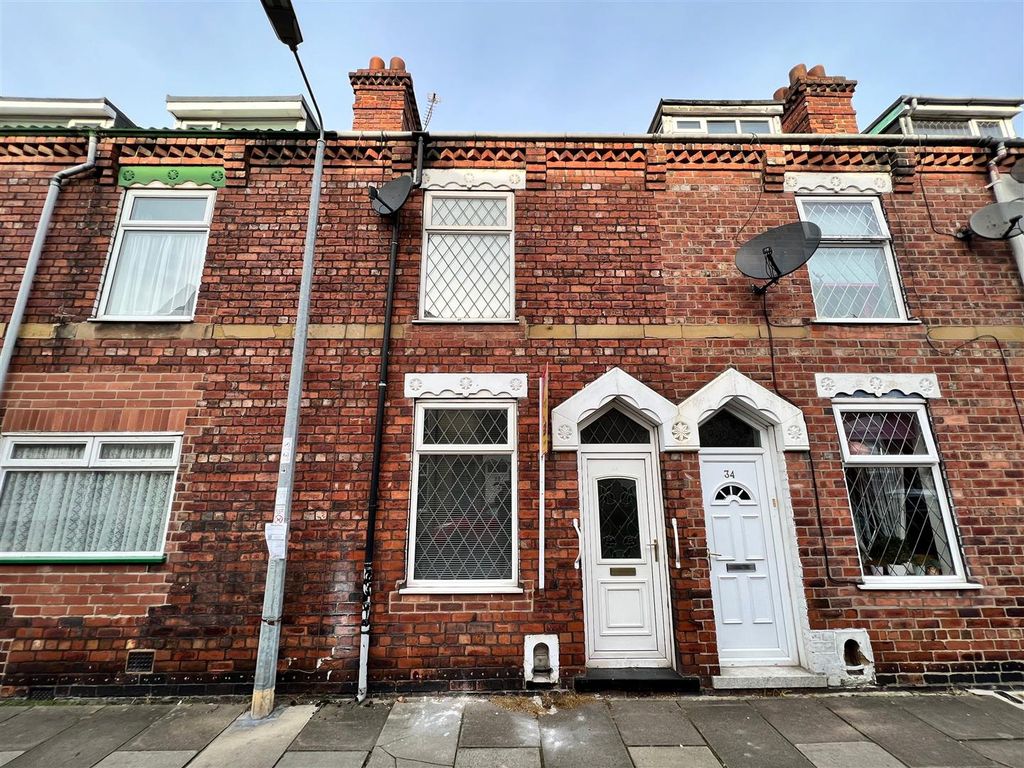 3 bed terraced house for sale in Carter Street, Goole DN14, £100,000