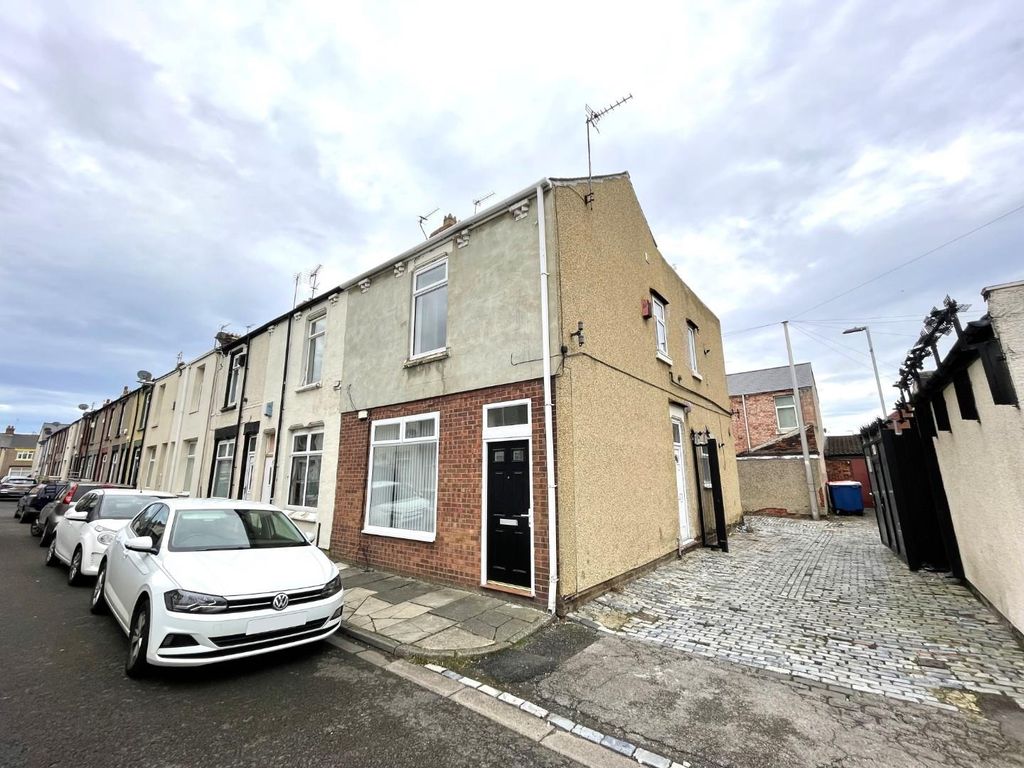2 bed flat for sale in Jackson Street, Hartlepool TS25, £69,950