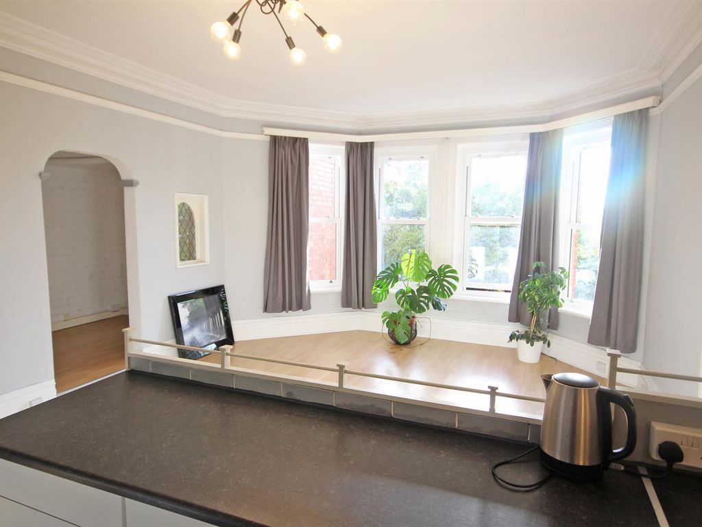 1 bed flat for sale in Bodenham Road, Hereford HR1, £155,000
