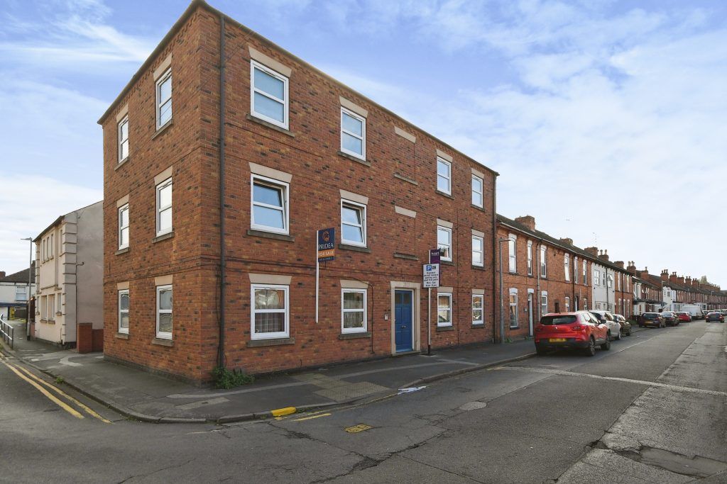 2 bed flat for sale in Apartment 6, 40 Monson Street, Lincoln LN5, £83,000